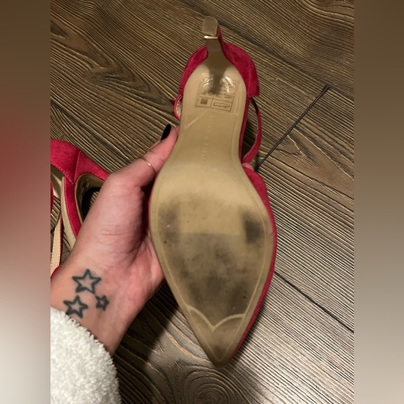 Kelly + Katie size 7 hot pink, suede heels with ankle straps - Picture 4 of 4